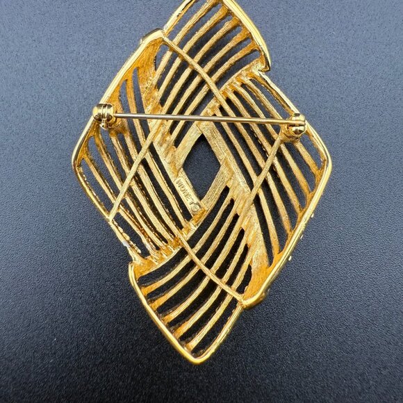 Vintage Monet Gold Tone Metal Textured Brooch Pin Art Deco Geometric Design - Picture 4 of 6